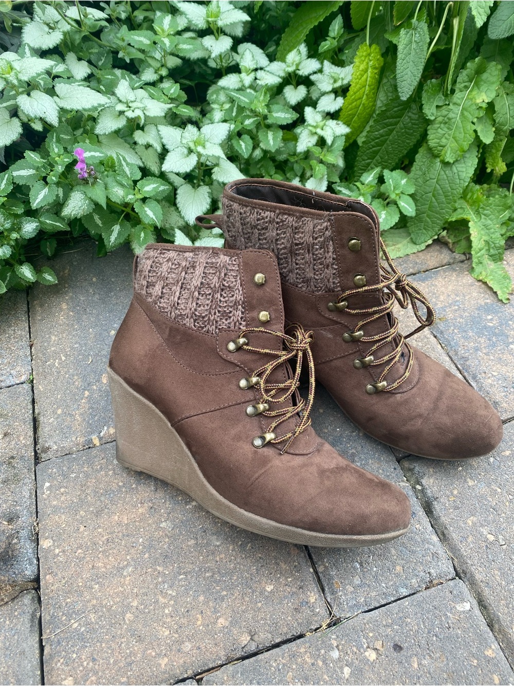 Fergalicious Brown Suede Wedge Lace-Up Sweater Cuff Boots Sz 10 Summer Sale